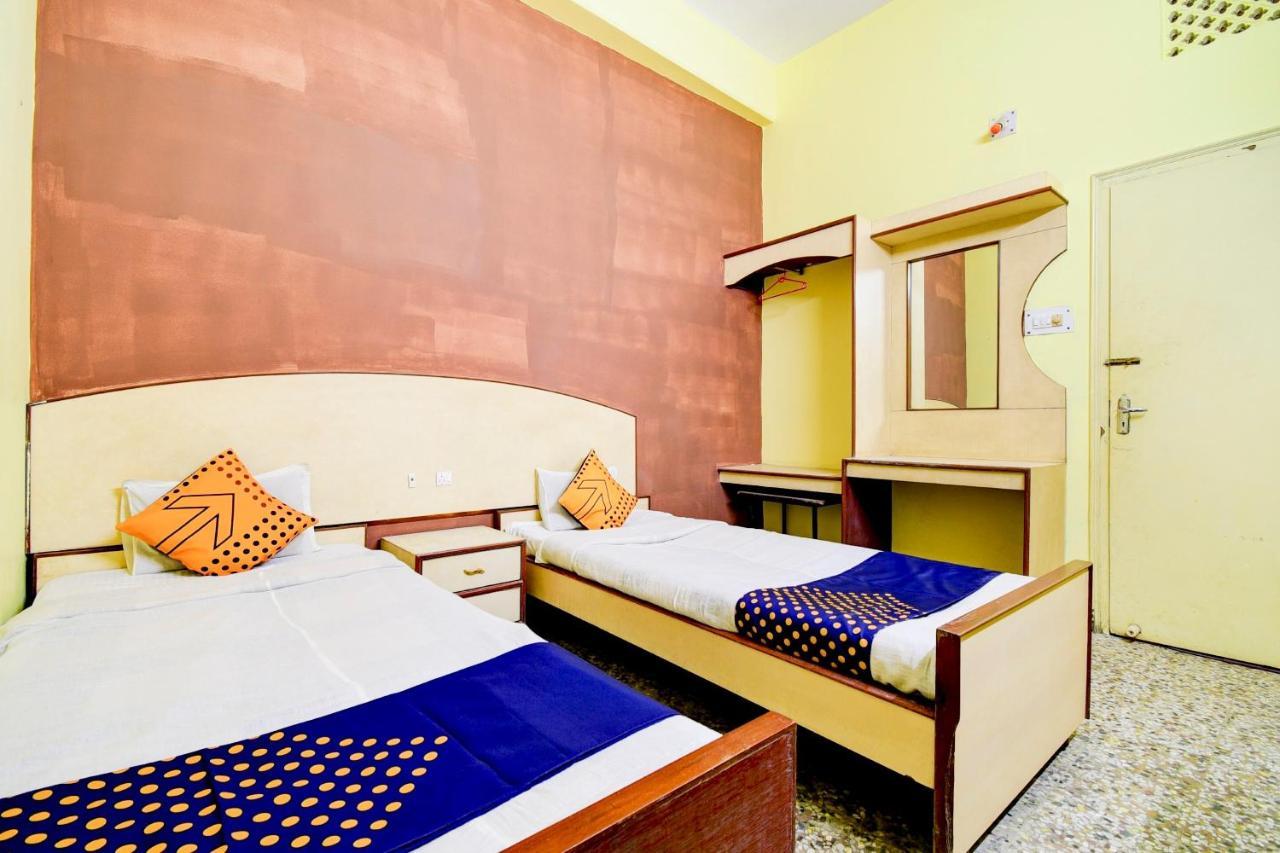 Hôtel Spot On 80135 Gopala Residency à Dibrugarh Extérieur photo