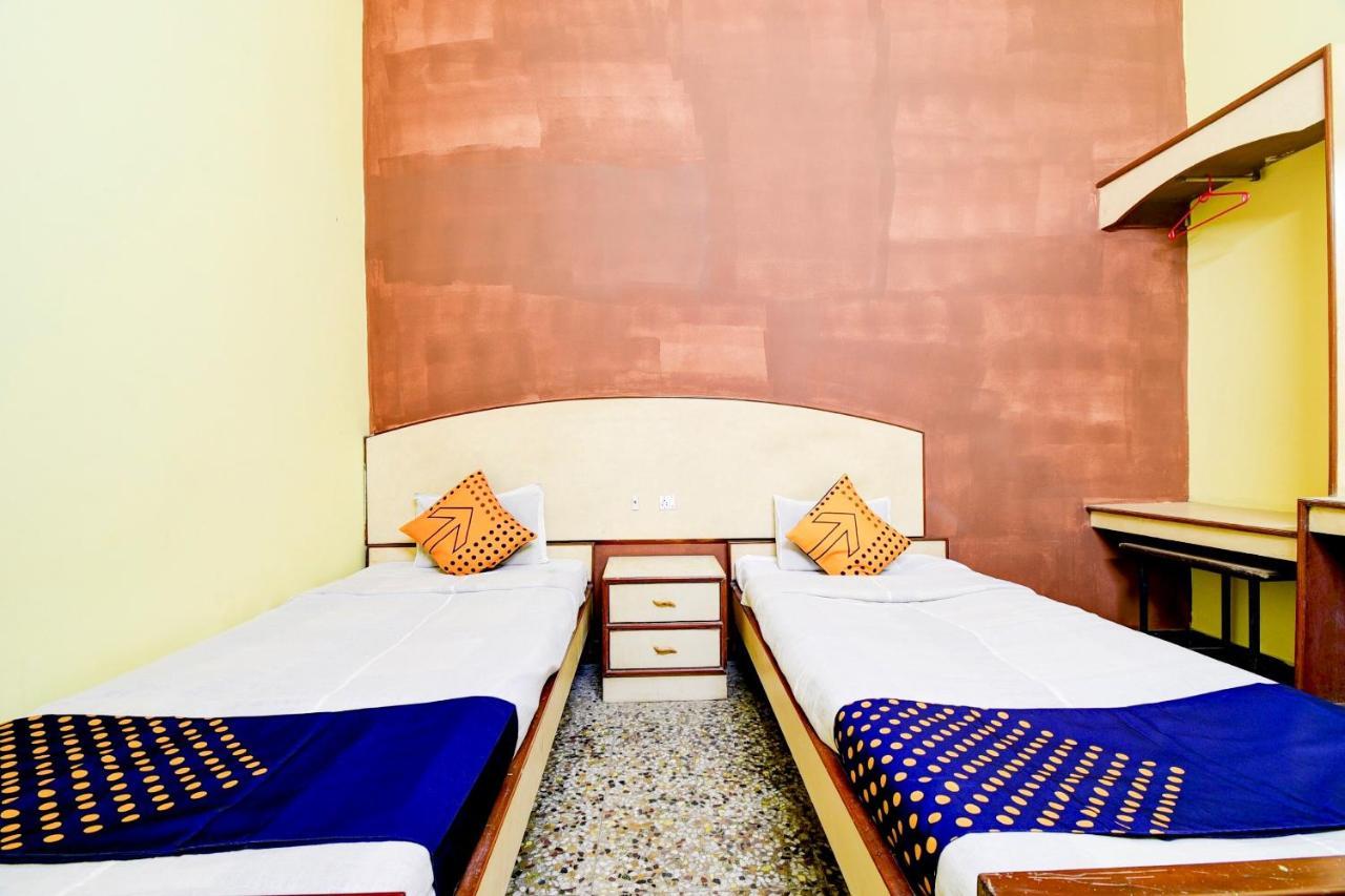 Hôtel Spot On 80135 Gopala Residency à Dibrugarh Extérieur photo