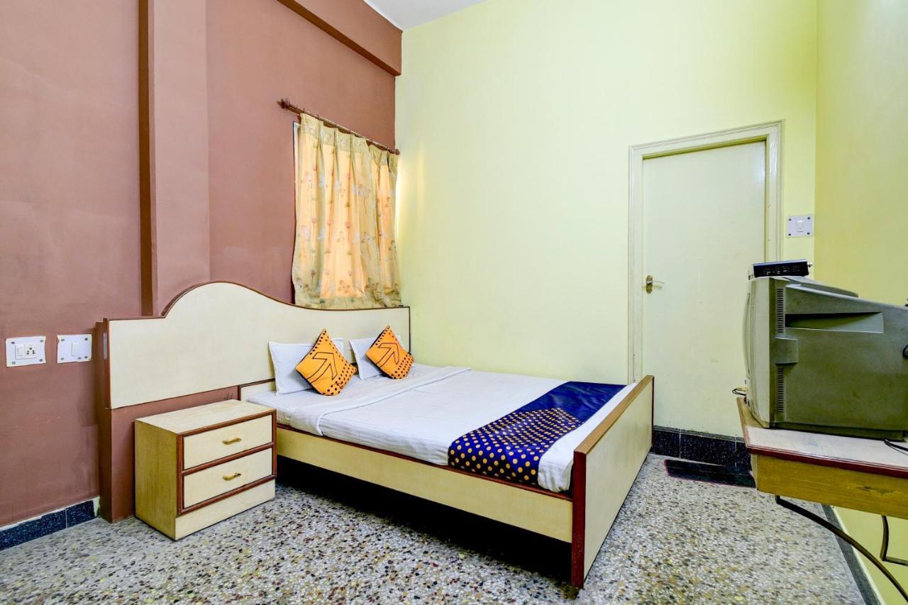 Hôtel Spot On 80135 Gopala Residency à Dibrugarh Extérieur photo