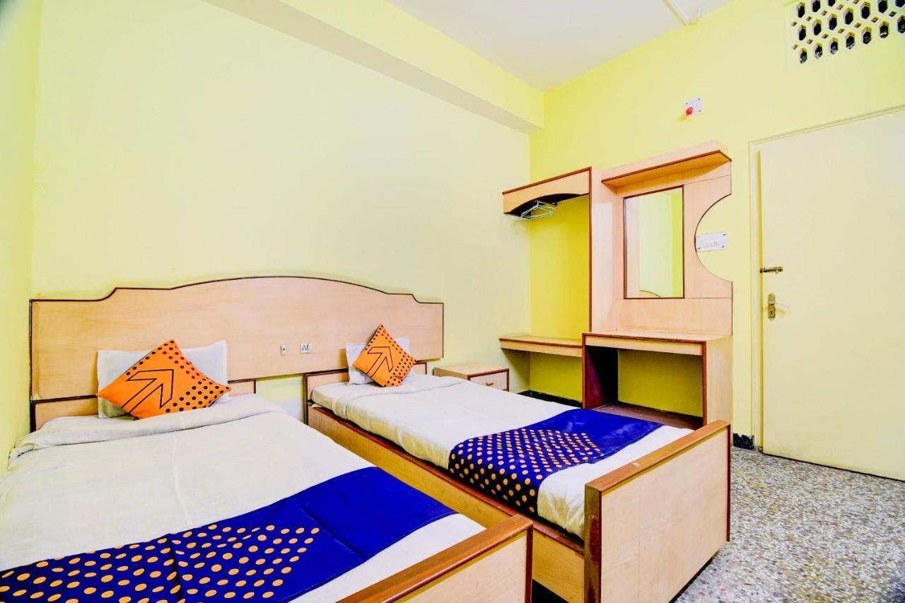 Hôtel Spot On 80135 Gopala Residency à Dibrugarh Extérieur photo