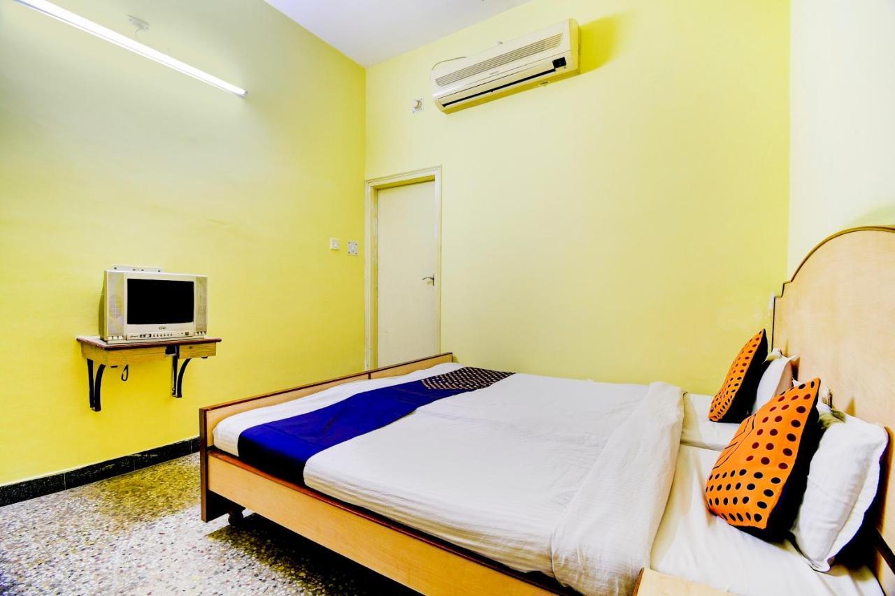 Hôtel Spot On 80135 Gopala Residency à Dibrugarh Extérieur photo
